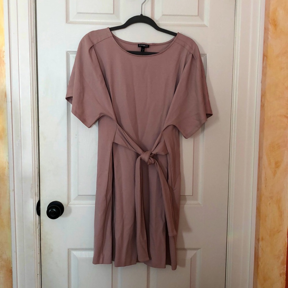 Express mauve tie front dress